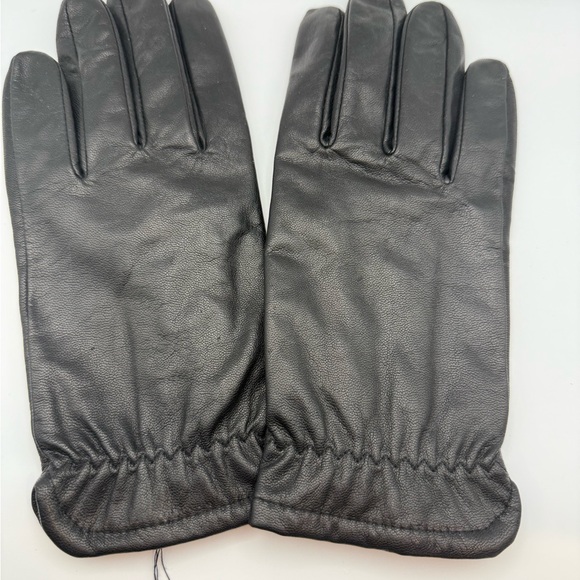 Elegant Charcoal Leather Gloves for Men - Picture 4 of 7